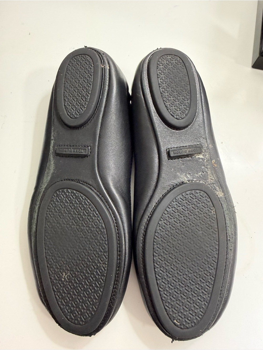 Tory Burch size 6.5 Minnie Travel Ballet Black Leather Logo Ballet Flats - Picture 6 of 7